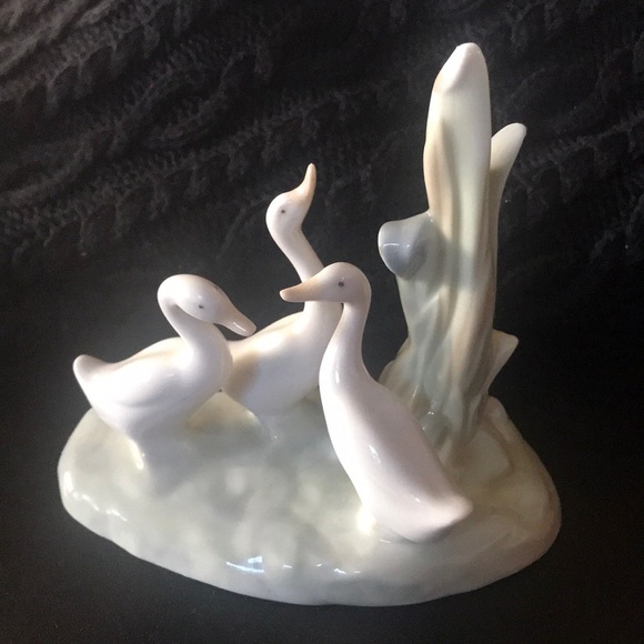 RETIRED… LLADRO NAO PORCELAIN 3 GEESE FIGURINE - Picture 2 of 5